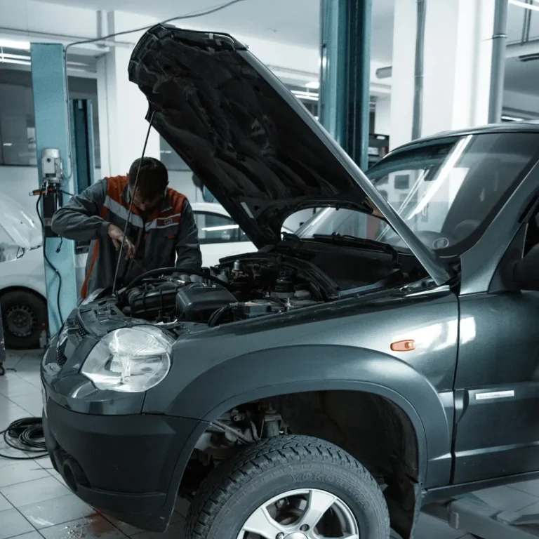 Servis vozila u radionici